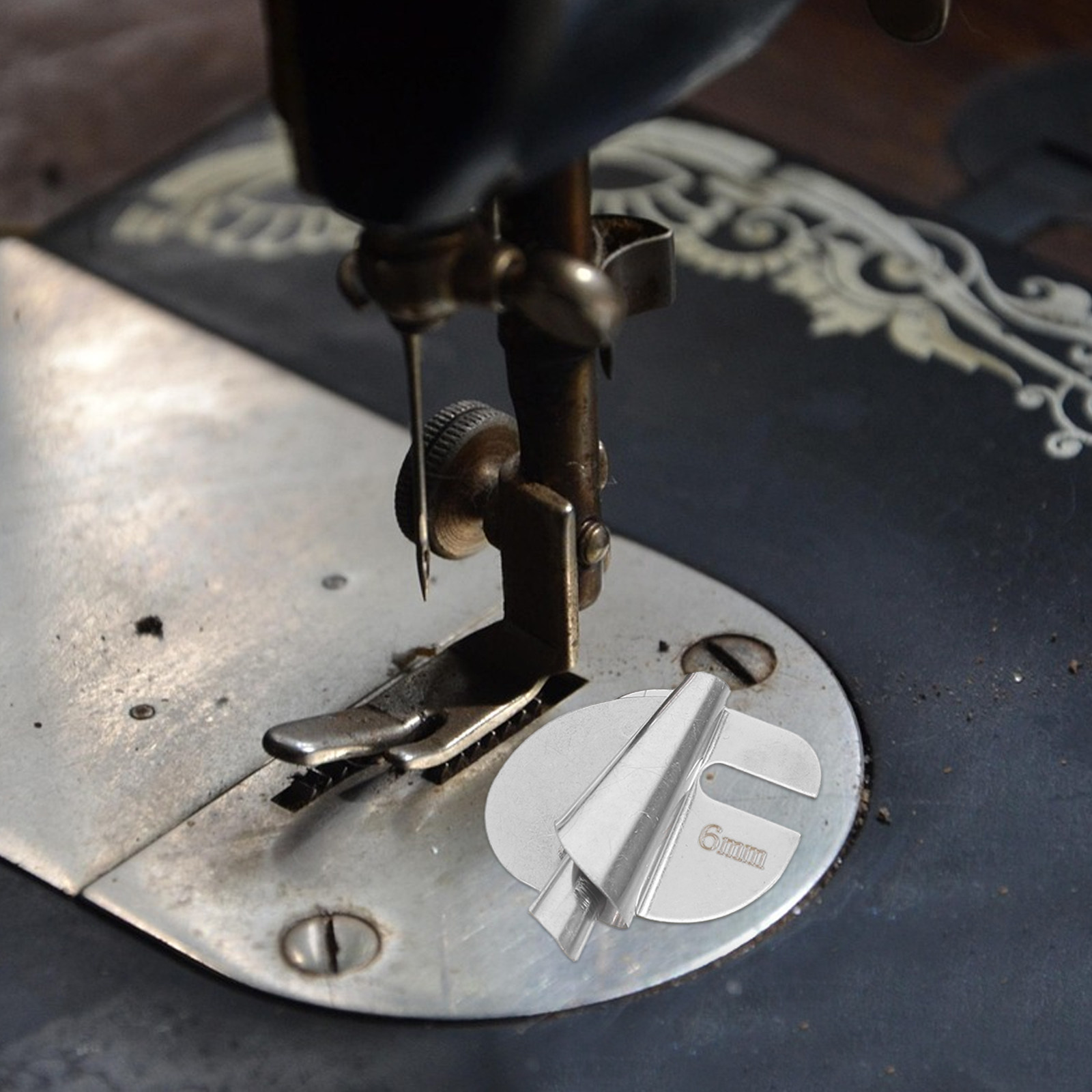 Rolled Hem Foot - 6個入りユニバーサルスパイラル巻き上げヘマーフット、ミシン用カーブエッジヘミングプレッサーフット、工業用グレードキルティングヘミング用