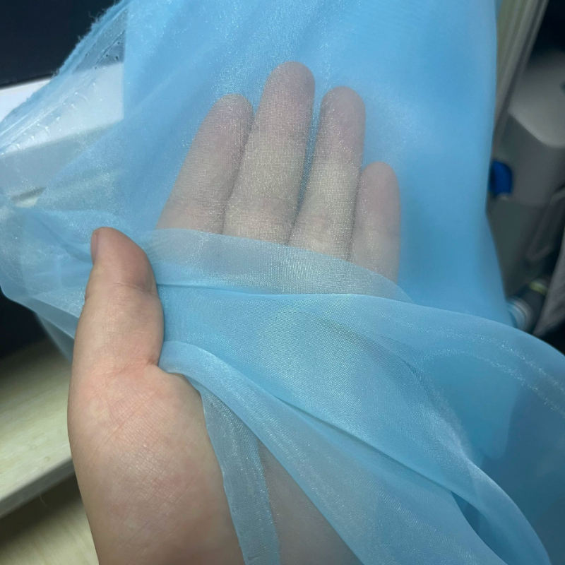 1x1.45m さまざまなスタイルのグレー/ゴールドオーガン - Sewing Garments のレビューと価格
